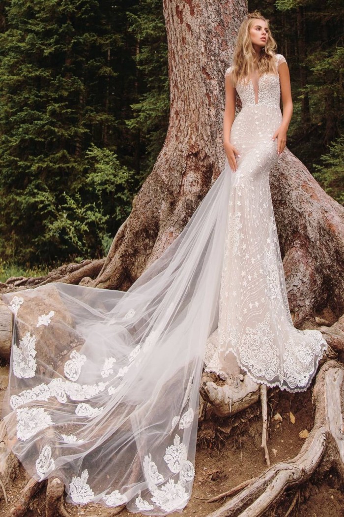 Кружевное свадебное платье силуэта русалка с длинным шлейфом - МЕЛИССА | Paulain