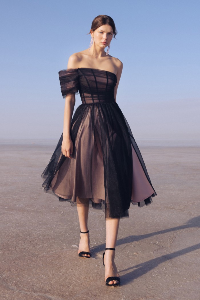Неземное платье миди длины с ассиметричным коротким рукавом  - АЭЛИТА | Paulain