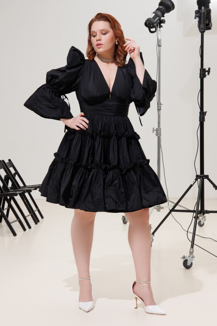 Черное романтичное платье из тафты с длинным рукавом большого размера - БЕТА | Paulain