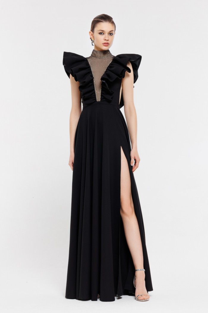 Черное закрытое платье со стразовым лифом и коротким широким рукавом - ЮПИТЕР | Paulain