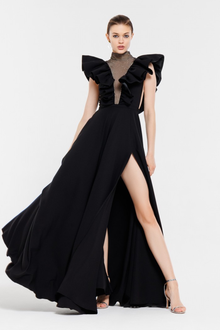 ЮПИТЕР - Черное закрытое платье со стразовым лифом и коротким широким рукавом | Paulain