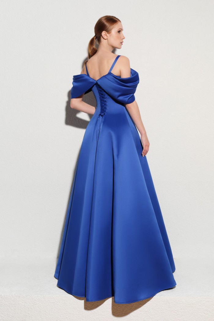 ЛИНН - Элегантное вечернее платье в пол синего цвета на бретелях и спущенными рукавами-крылышками | Paulain