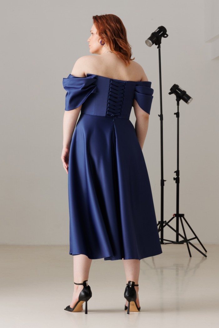 ЛИСИТЕЯ МИДИ - Короткое платье синего цвета на корсете с открытыми плечами миди длины | Paulain