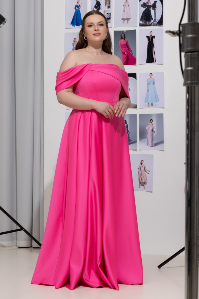 ЛИСИТЕЯ - Атласное вечернее платье трендового розового цвета на корсете большого размера | Paulain