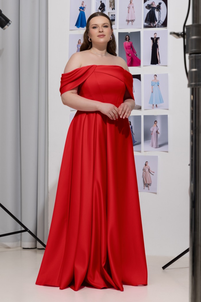 Красное вечернее платье на корсете со спущенными рукавами большого размера - ЛИСИТЕЯ | Paulain