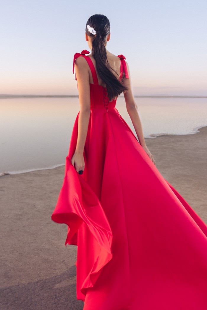 МАРС - Яркое длинное платье с разрезом по ноге и лифом в стиле кроп-топ на бретелях | Paulain