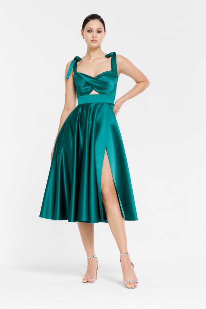 Зеленое короткое платье с лифом в стиле кроп-топ и разрезом по ноге - МАРС МИДИ | Paulain