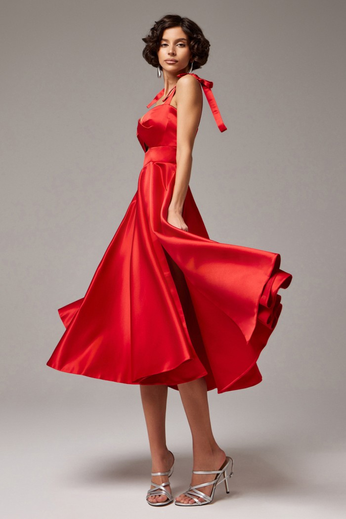 МАРС МИДИ МАРС МИДИ - Элегантное красное платье длины миди на бретелях с разрезом по ноге | Paulain