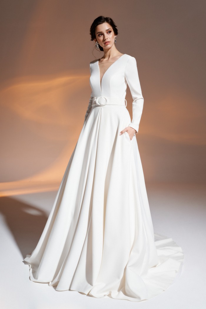 Свадебное платье А-силуэта с длинным рукавом и открытой спиной - 21088 | Paulain