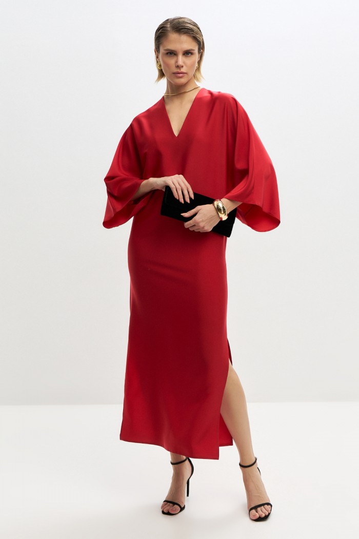 ДЕБЮ - Лаконичное яркое платье свободного кроя длины мидакси с рукавом из плотного крепа красного оттенка | Paulain
