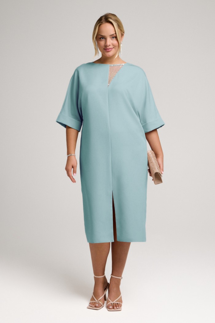 Лаконичное коктейльное платье миди длины с рукавом и изысканной вставкой у декольте - ЭТЕРИ | Paulain