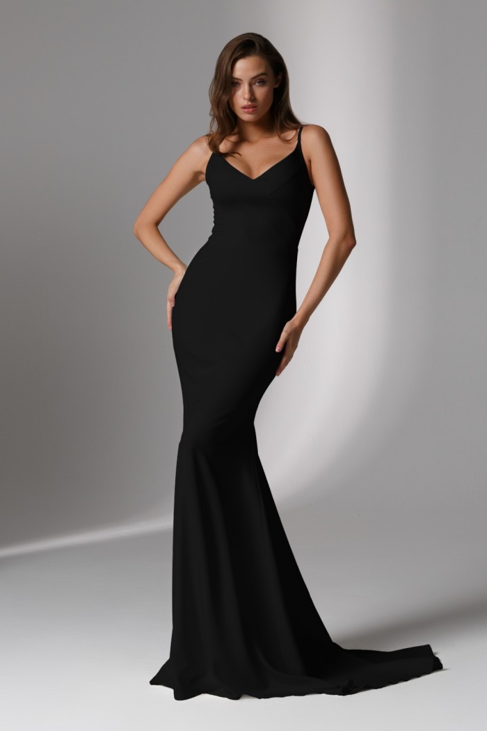 Черное длинное вечернее платье на бретелях со шлейфом - ДАНА со шлейфом | Paulain