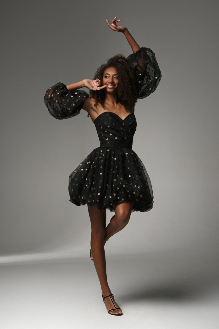 ФЛО - Платье мини черного цвета со съемными рукавами с открытыми плечами | Paulain