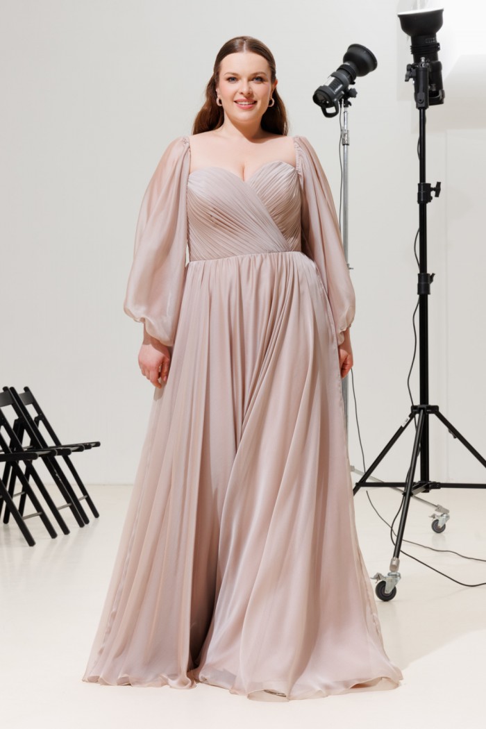 Светлое вечернее платье из легкой ткани с воздушными рукавами - ХОУП | Paulain