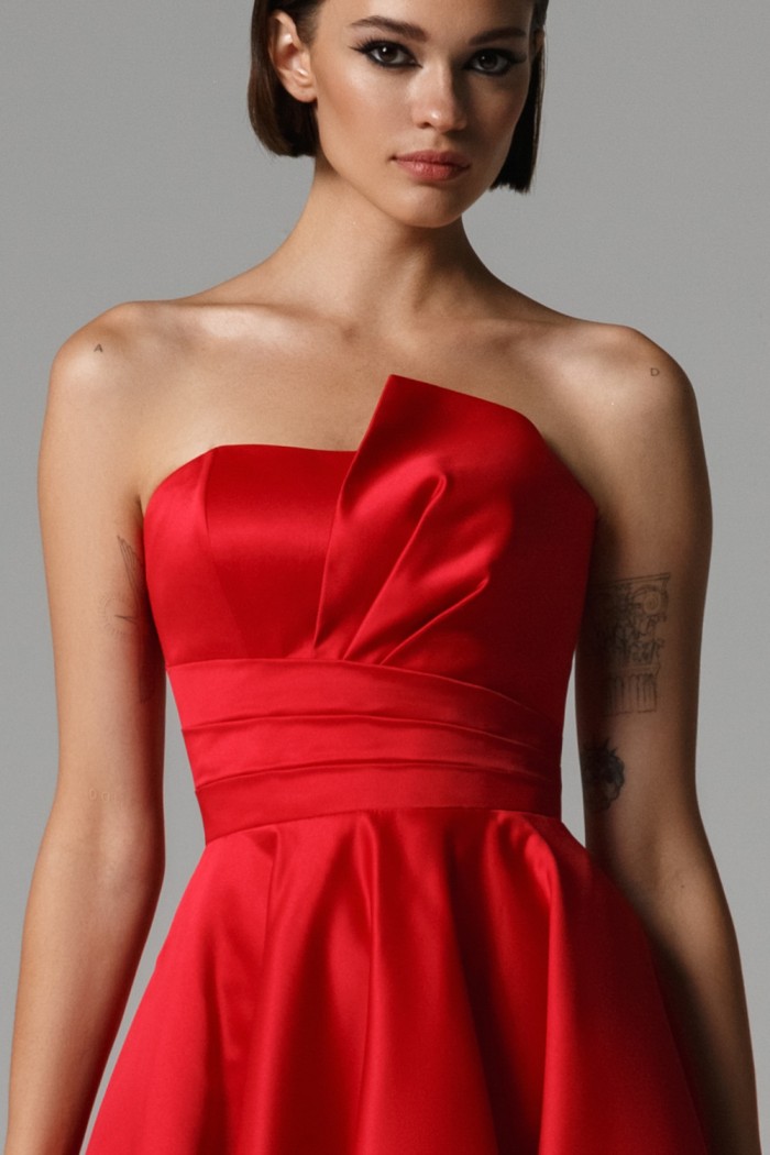 ИМАН МИДИ - Коктейльное открытое платье красного цвета миди длины  | Paulain