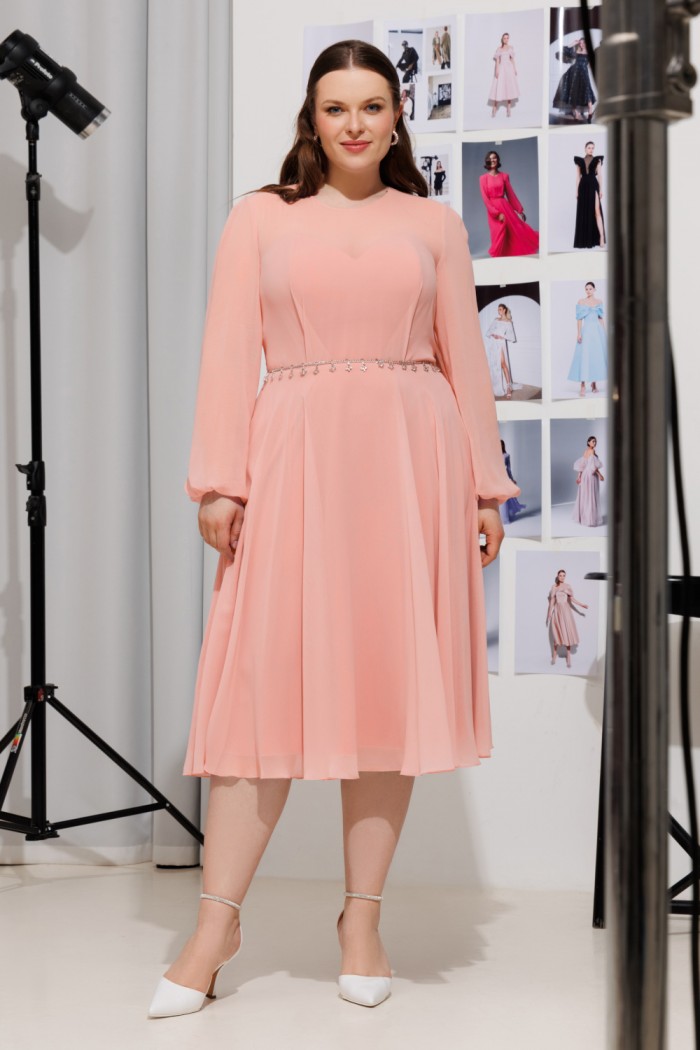 Коктейльное платье персикового цвета на скрытом корсете с рукавом - ЛИАМ МИДИ | Paulain