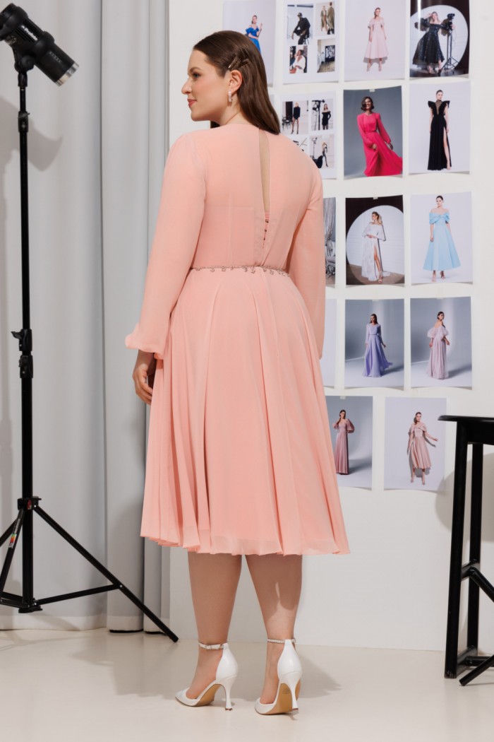 ЛИАМ МИДИ - Коктейльное платье персикового цвета на скрытом корсете с рукавом | Paulain