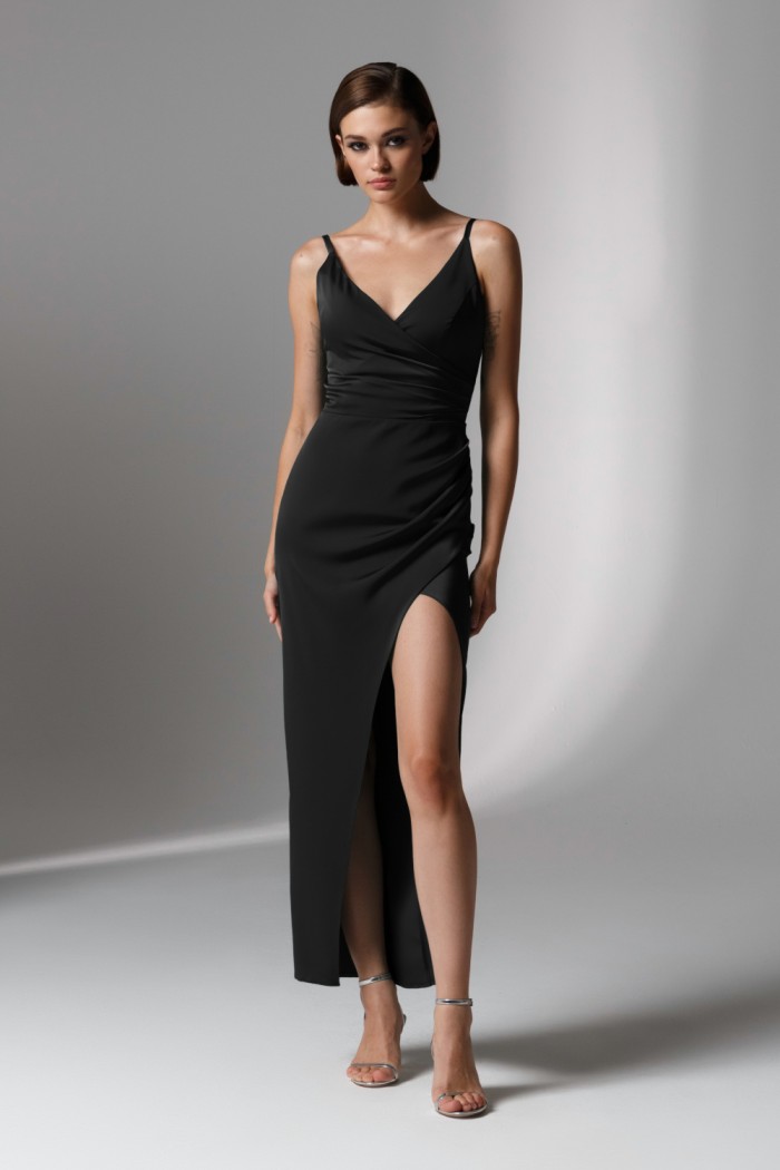 Сексуальное черное ассиметричное платье с открытыми плечами - ПРИМРОУЗ | Paulain