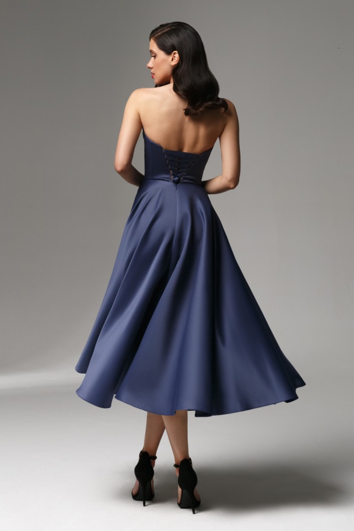 РОССА - Синее коктейльное открытое платье миди длины на корсете | Paulain