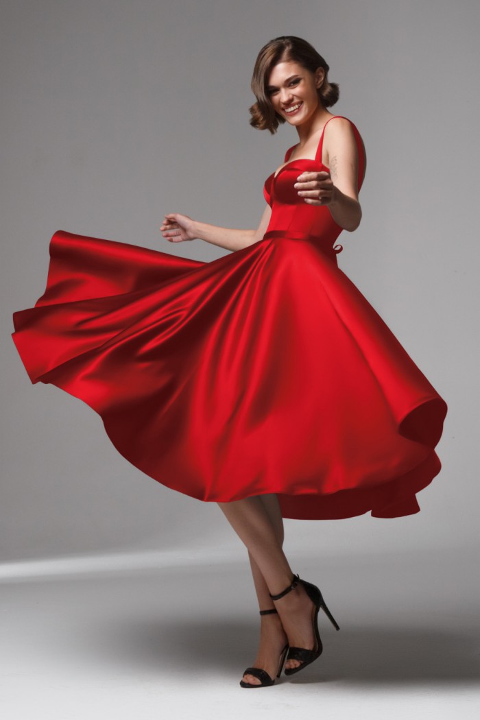 ТАТИ МИДИ - Красное платье миди длины на корсете с бретелями | Paulain