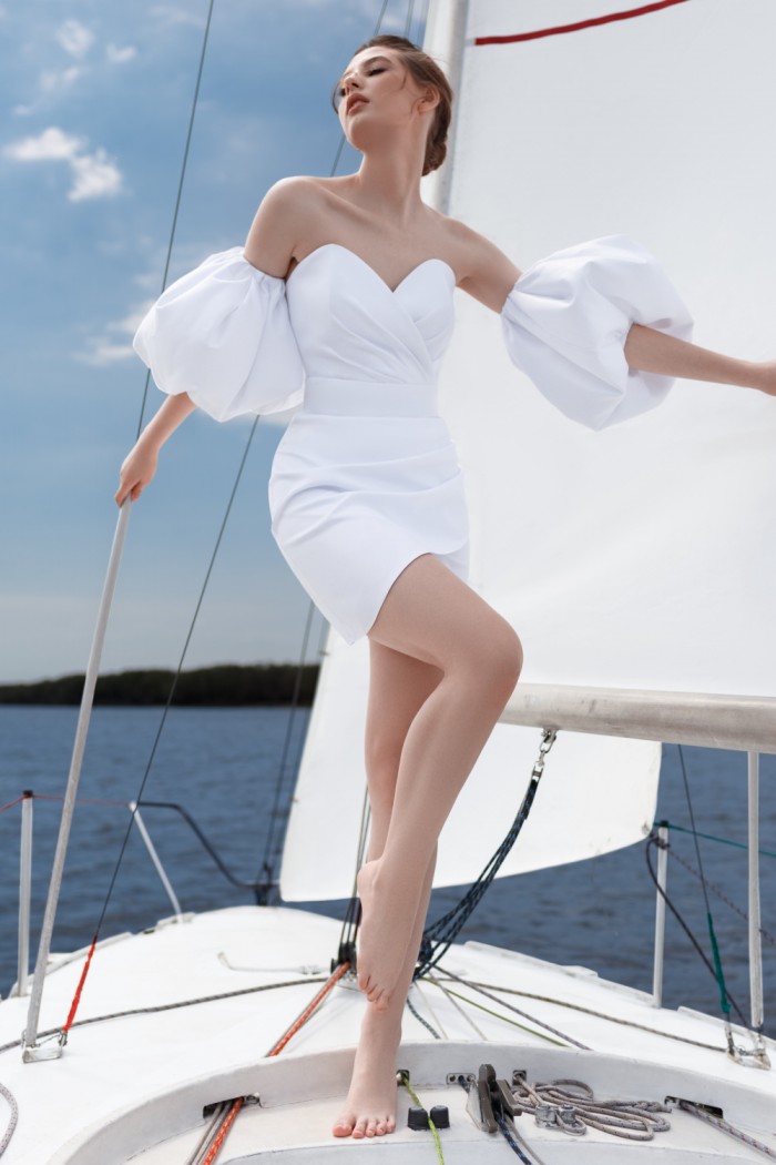 Белое коктейльное платье со съемными рукавами и лифом сердечко - АЛИША | Paulain