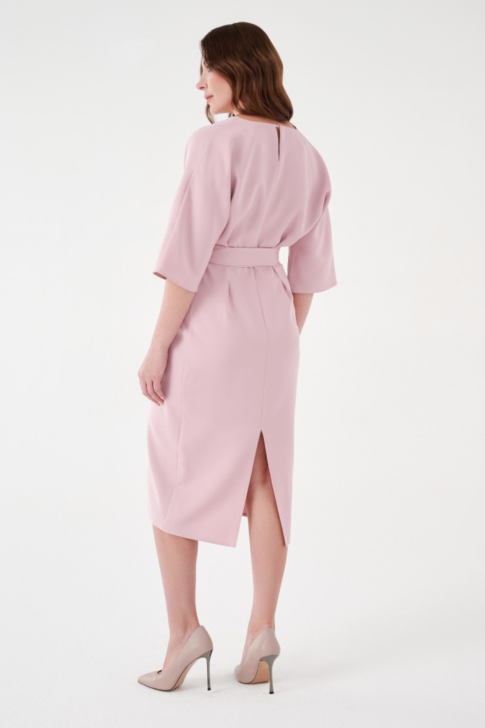 МАНОН - Коктейльное нежное платье с V-образным вырезом с рукавом, в комплекте с поясом | Paulain