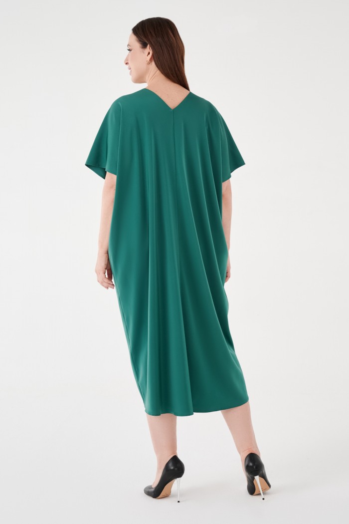 РУБИ - Яркое зеленое платье свободного кроя с рукавом и V-образным вырезом | Paulain