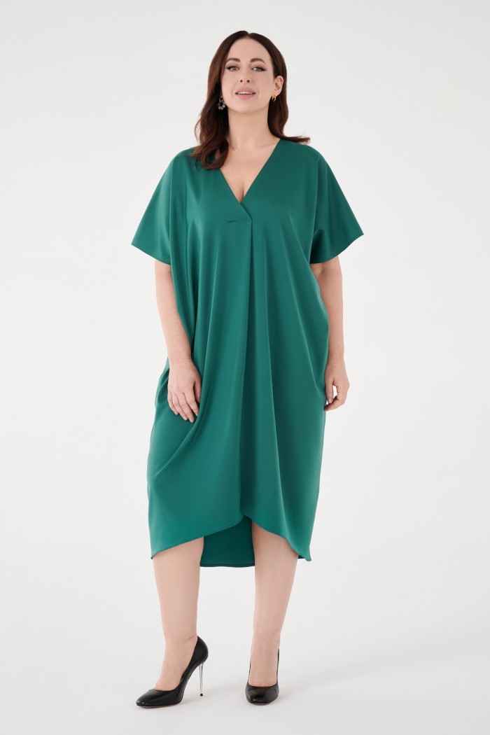 РУБИ - Яркое зеленое платье свободного кроя с рукавом и V-образным вырезом | Paulain