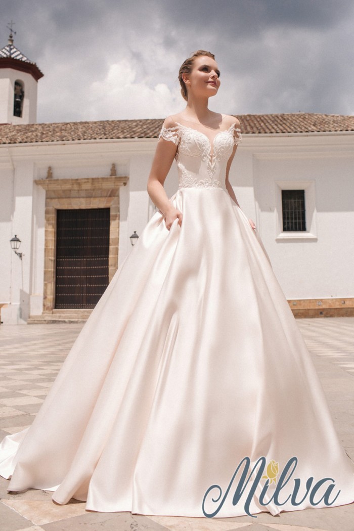 Красивое атласное свадебное платье А-силуэта с шикарной юбкой - КОЛИН | Paulain
