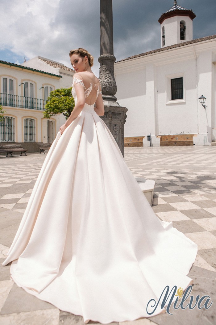 КОЛИН - Красивое атласное свадебное платье А-силуэта с шикарной юбкой | Paulain