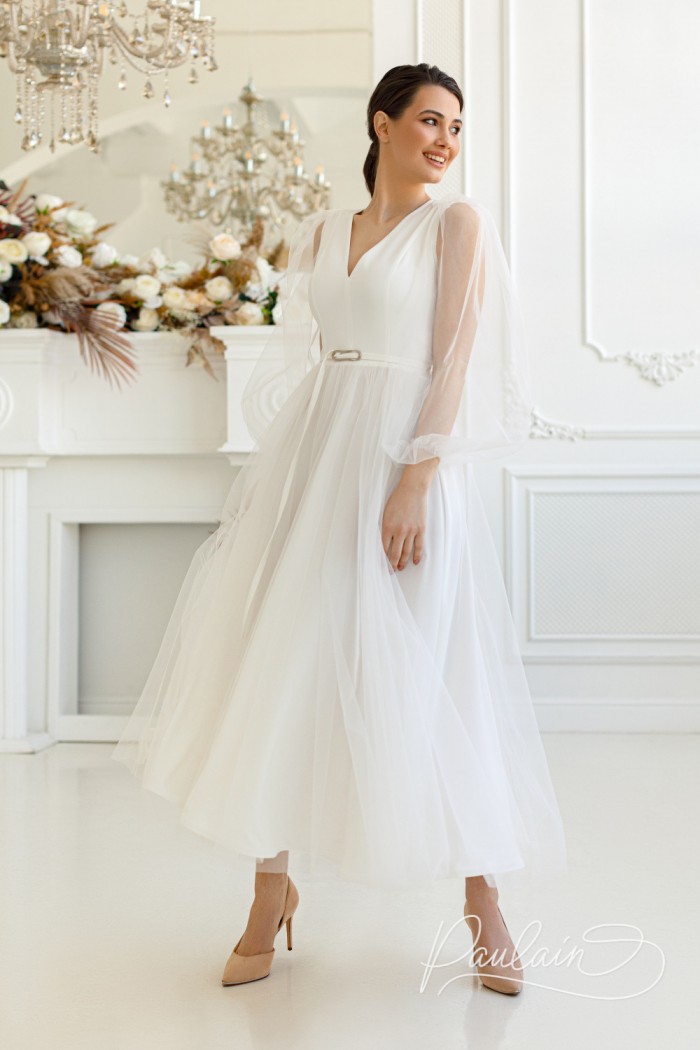 Воздушное свадебное платье чайной длины с длинным прозрачным рукавом - ЭЙПРИЛ | Paulain