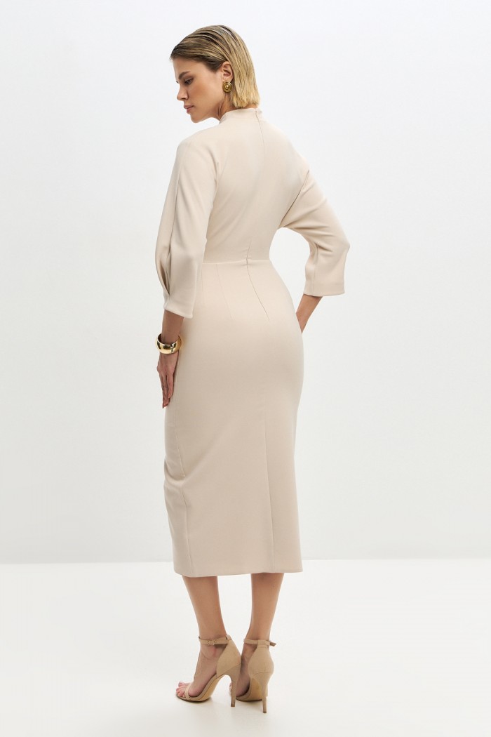 АЛЬБА - Женственное голубое платье миди длины с V-образным вырезом и рукавом | Paulain