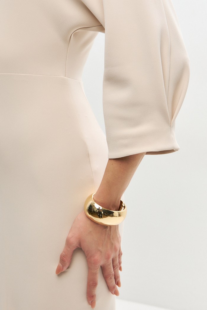 АЛЬБА - Женственное голубое платье миди длины с V-образным вырезом и рукавом | Paulain