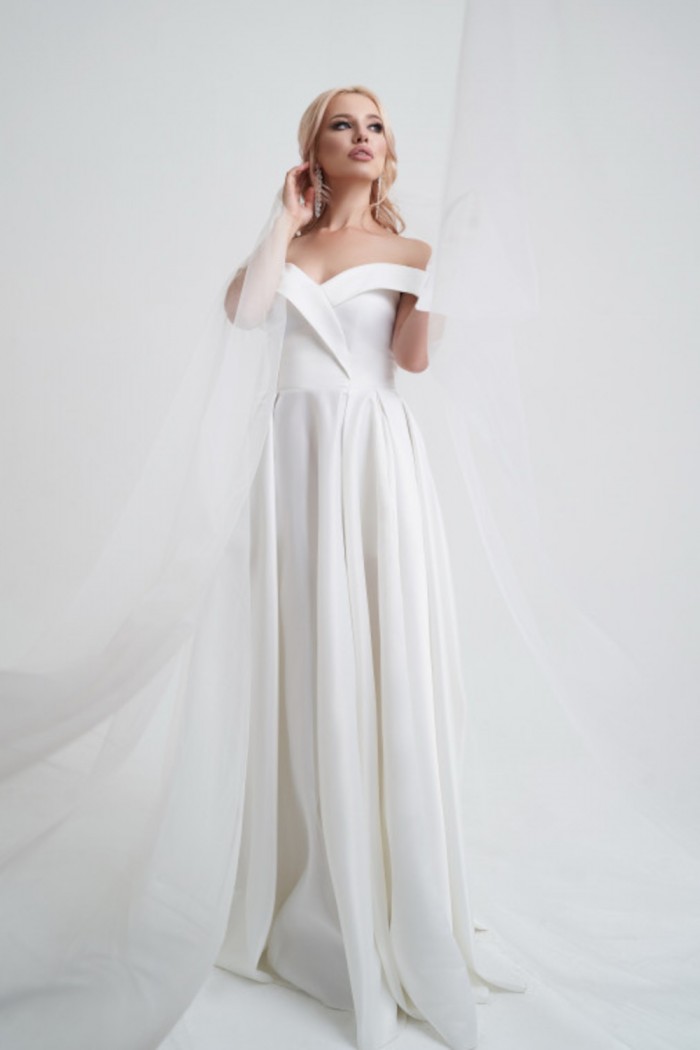 71-30 - Минималистичное свадебное длинное платье А-силуэта с открытыми плечами  | Paulain