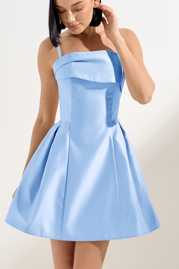 ЛУЧШАЯ ПОДРУГА - Голубое атласное платье мини длины на бретелях без отрезной талии и отворотом-лепесток | Paulain