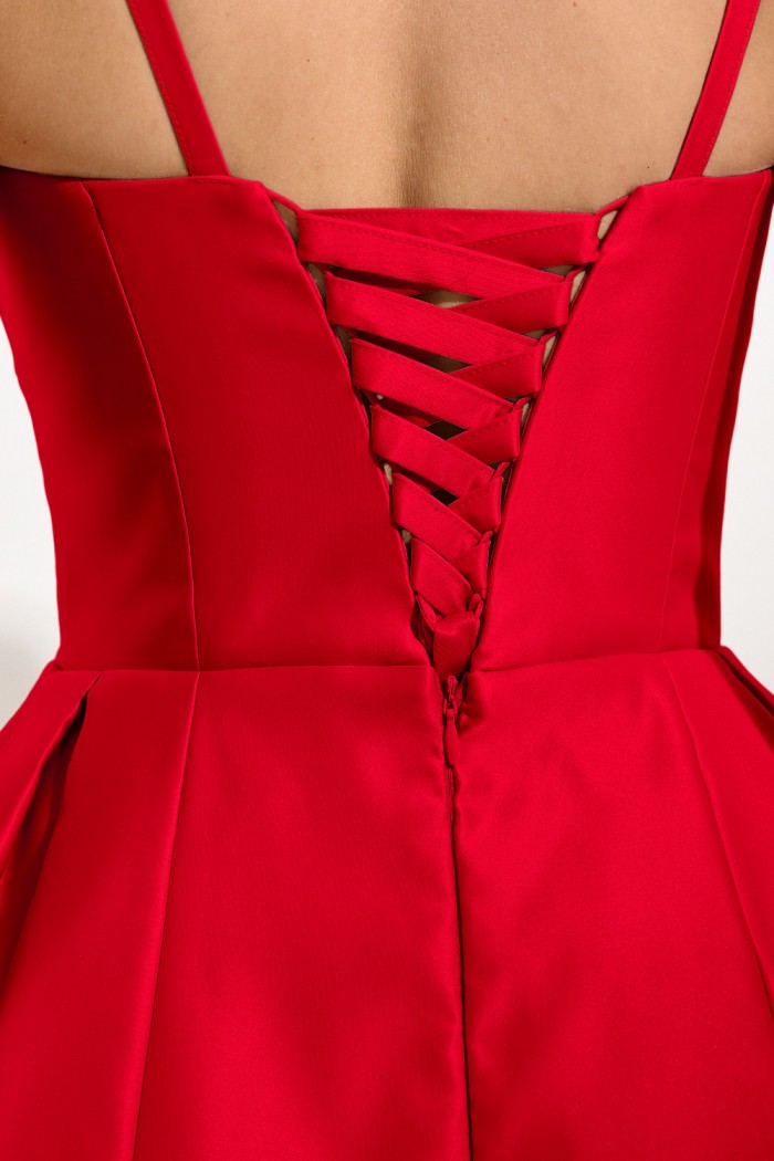 ЛУЧШАЯ ПОДРУГА ЛУЧШАЯ ПОДРУГА - Яркое короткое платье красного оттенка без отрезной талии на бретелях с пышной юбкой | Paulain