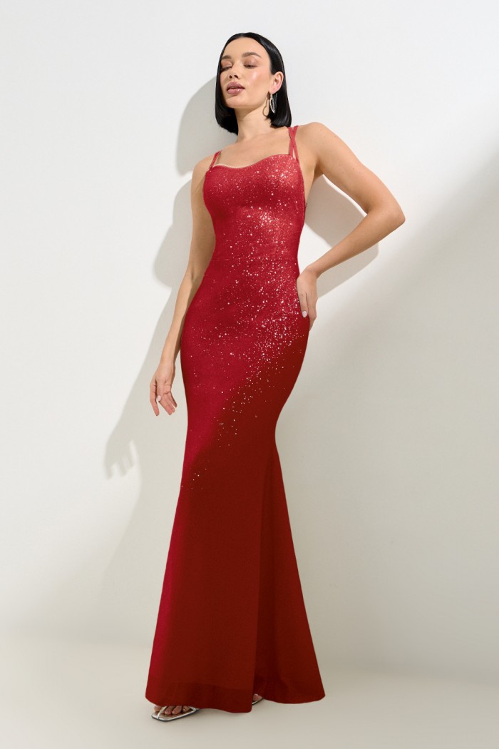 Силуэтное вечернее платье в пол из блестящей ткани на бретелях и шнуровке по спине - ВЫЗОВ ПРИНЯТ | Paulain