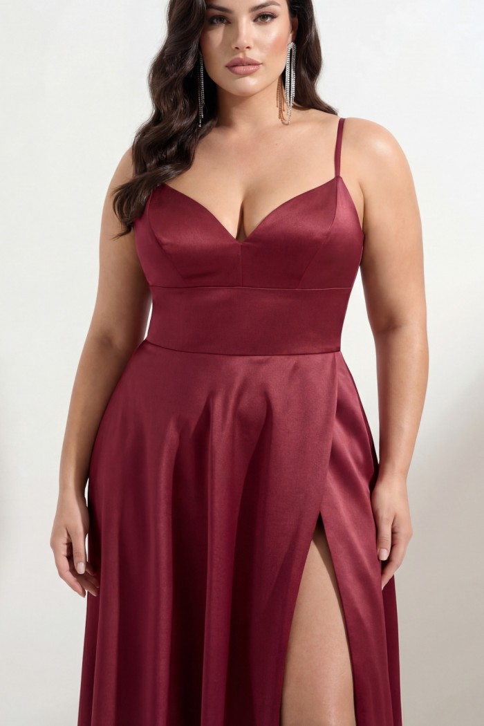 БЕЗУПРЕЧНЫЙ ВКУС Элегантное вечернее платье в пол с разрезом по ноге и тонкими бретелями - БЕЗУПРЕЧНЫЙ ВКУС | Paulain