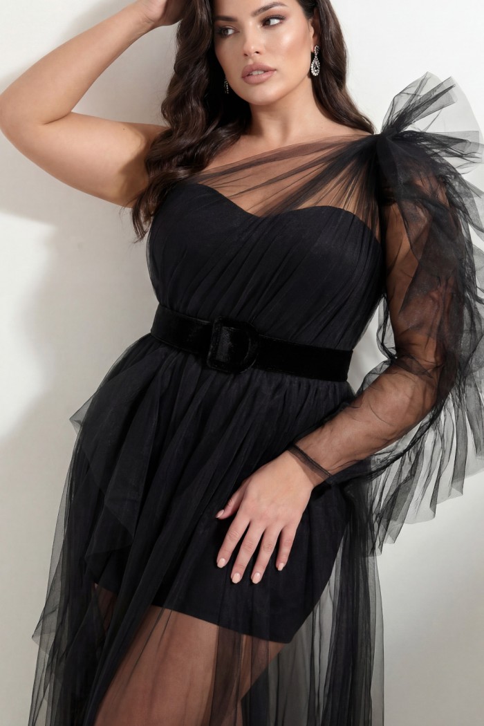 Вечернее черное платье большого размера с разрезом по ноге и съемным рукавом - НОЧНОЙ МОТЫЛЁК | Paulain