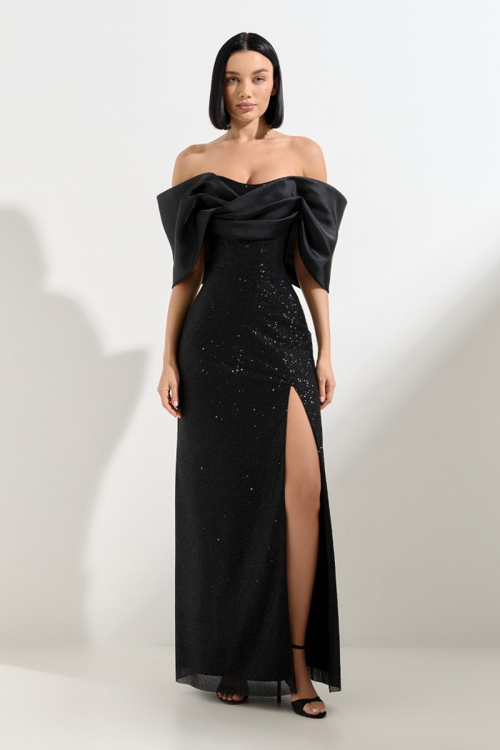 ХОД КОРОЛЕВЫ - Вечернее блестящее платье с открытыми плечами и высоким разрезом по ноге | Paulain