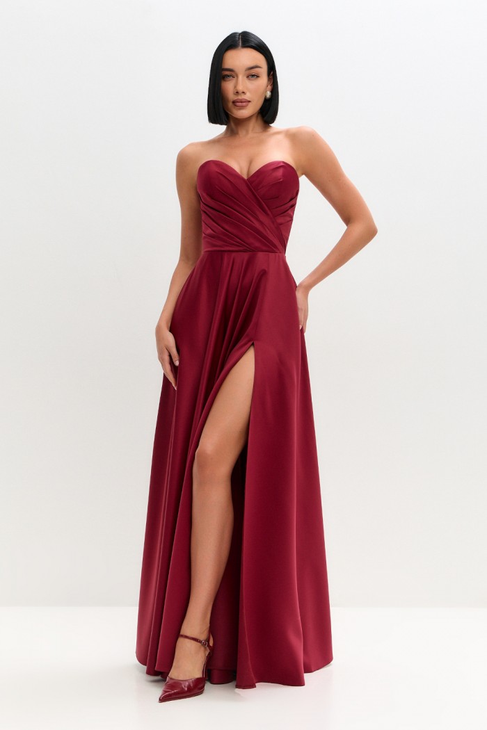 Элегантное вечернее платье с открытыми плечами и высоким разрезом по ноге - РОССА МАКСИ | Paulain