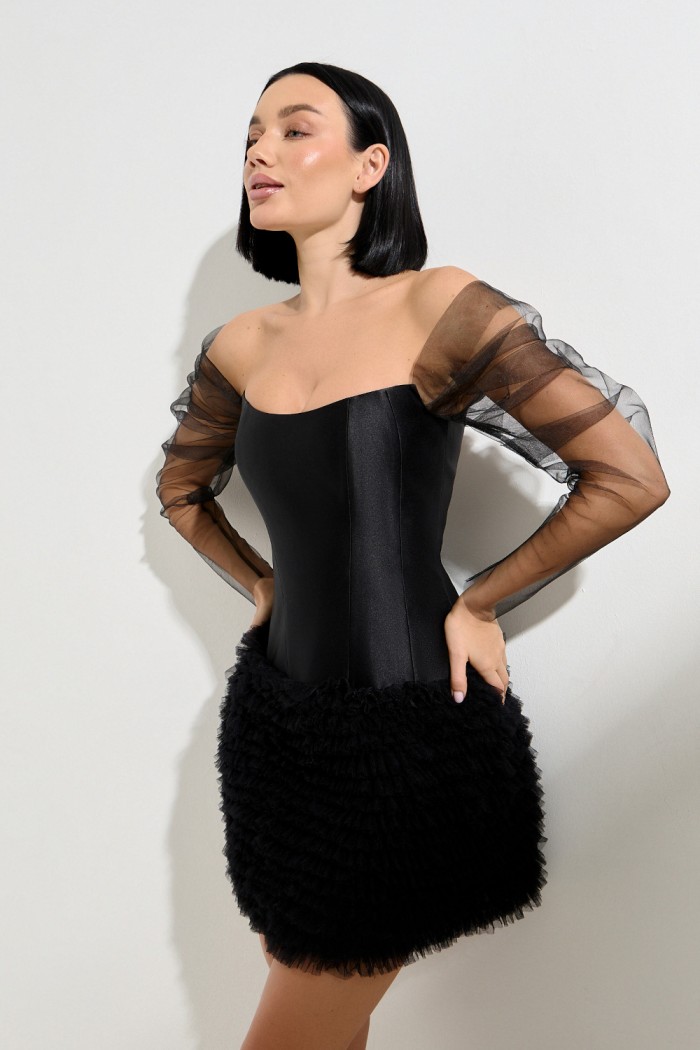 СИГМА - Оригинальное черное платье мини длины с пышной юбкой и спущенным рукавом | Paulain