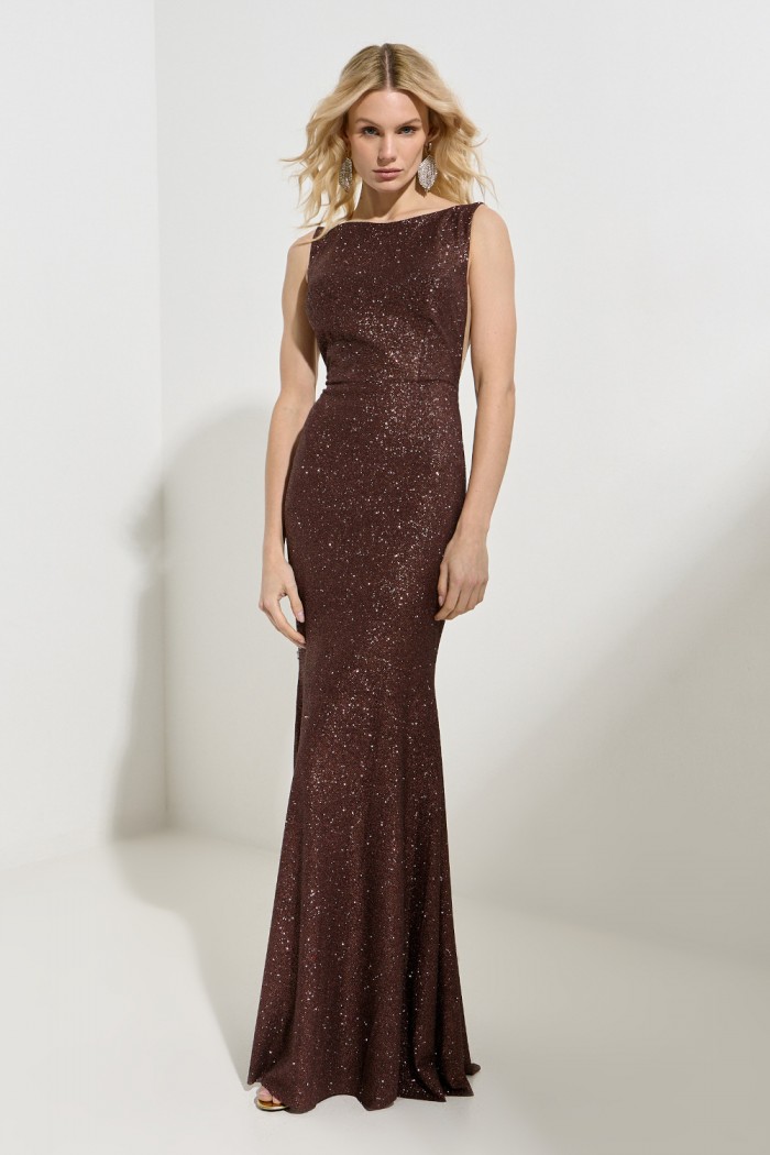 Силуэтное блестящее платье с закрытым декольте и вырезом на спине без рукава - МЕДЛЕННЫЙ ТАНЕЦ | Paulain