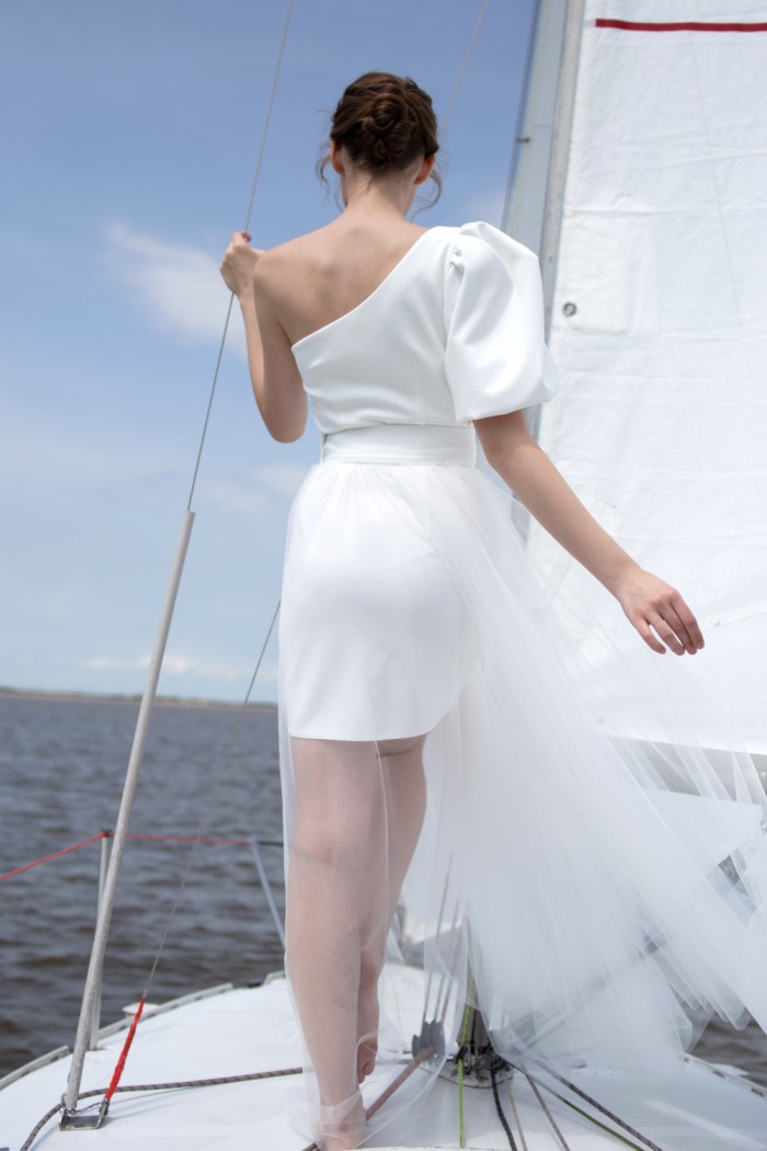 ДИЛАН - Лаконичное свадебное платье ассиметричного силуэта со съемной юбкой | Paulain