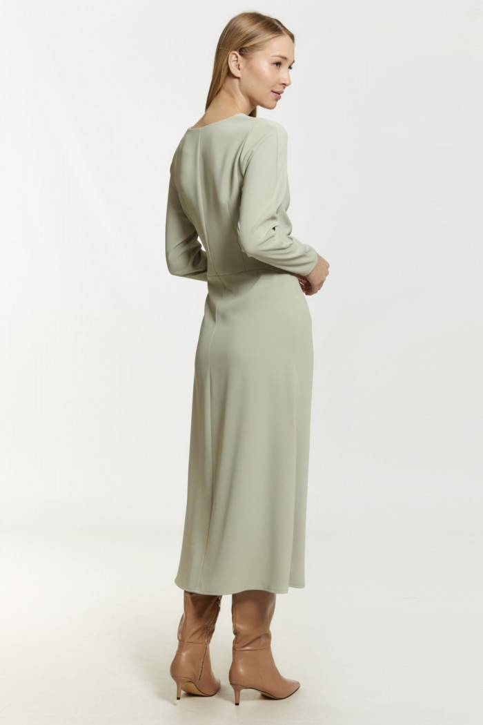ПЛАТЬЕ 5-3193-33 - Трикотажное женское платье чайной длины с рукавом фисташкового цвета | Paulain