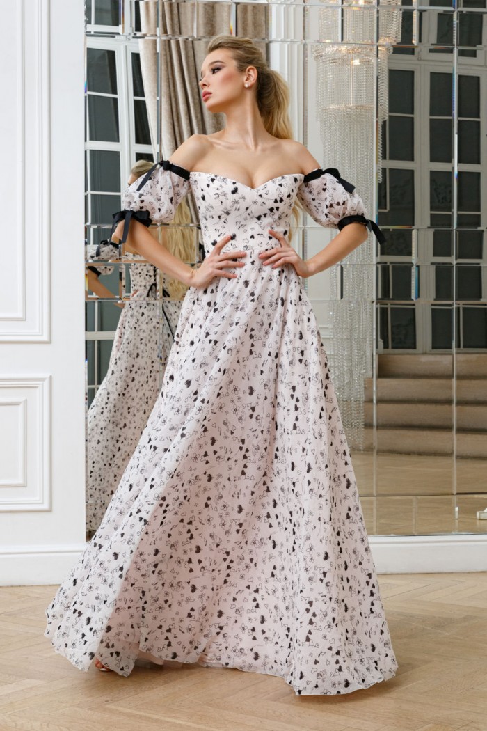 АЛИСА - Необыкновенное длинное силуэтное платье из шифона с черно-белым принтом | Paulain