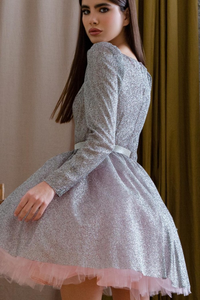 ФРЕНКИ - Озорное сверкающее платье с длинным рукавом и пышной короткой юбкой | Paulain