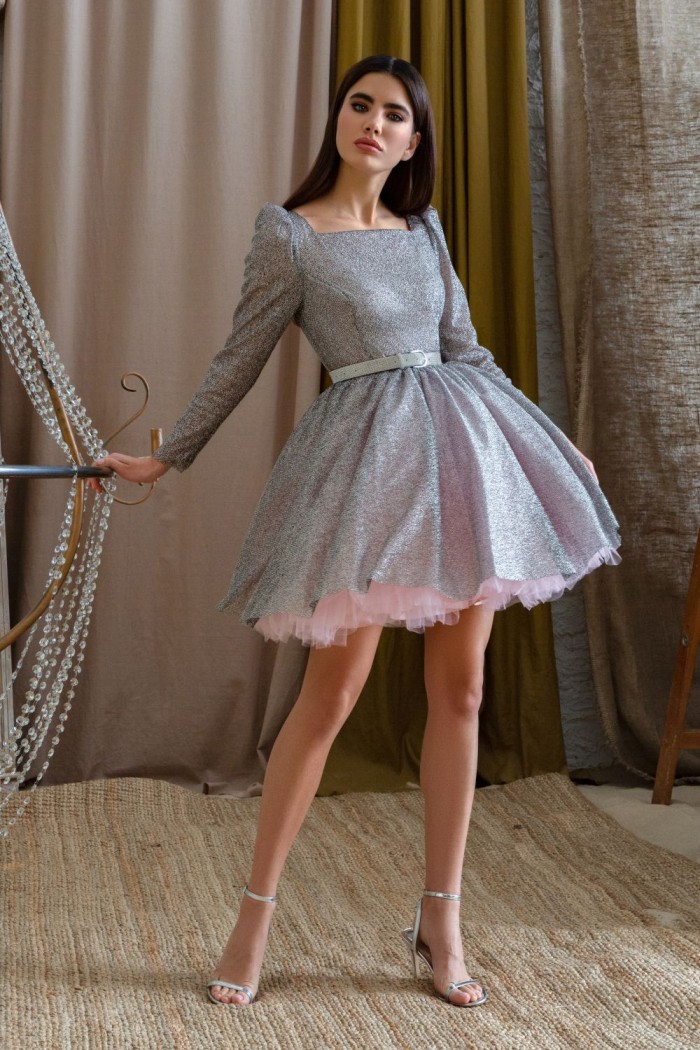 ФРЕНКИ - Озорное сверкающее платье с длинным рукавом и пышной короткой юбкой | Paulain