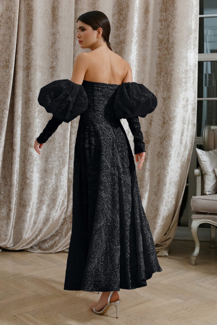 МАККЕНЗИ - Черное платье с мягким лифом из глиттерной ткани чайной длины со съемным рукавом | Paulain