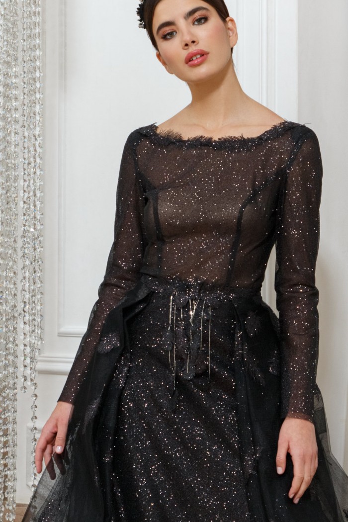 ВИНЧЕНСА - Чёрное длинное вечернее платье с глухим лифом, открытой спиной и съемной верхней юбкой | Paulain